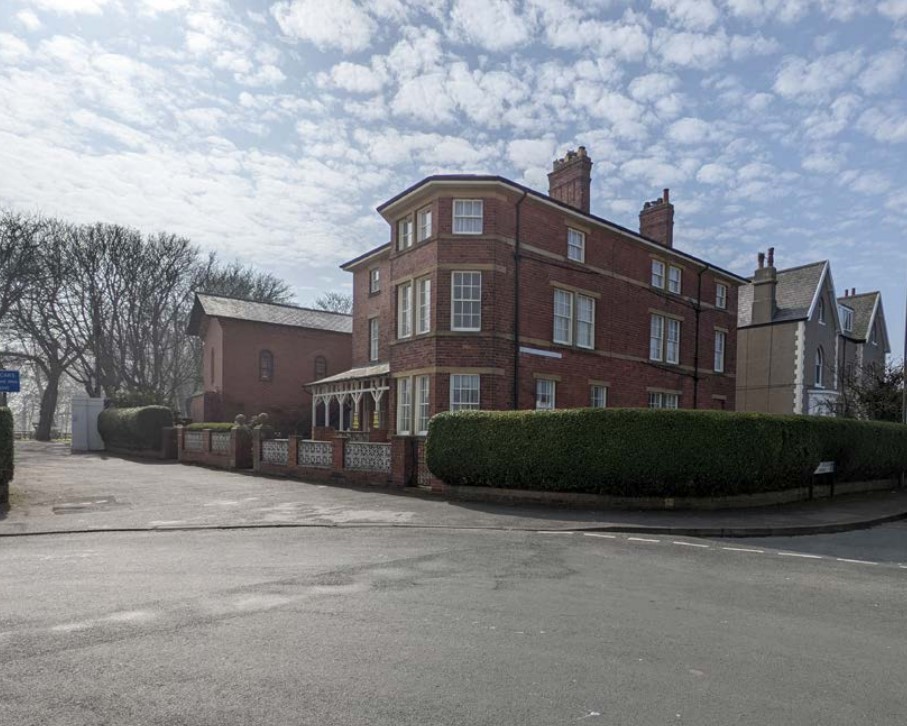 Filey building could be converted into flats despite parking objections